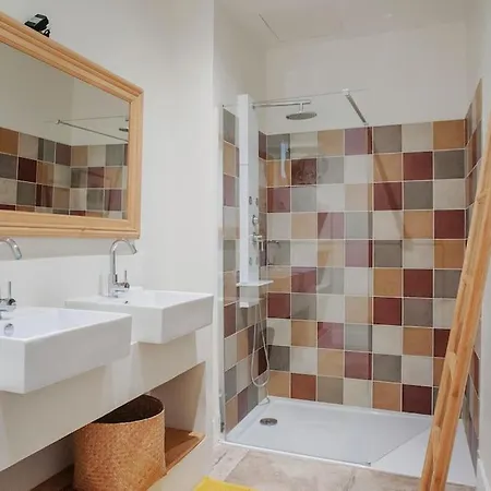 度假居 Maison 22 Personnes De 600 M² Avec Piscine & Parc 尼姆